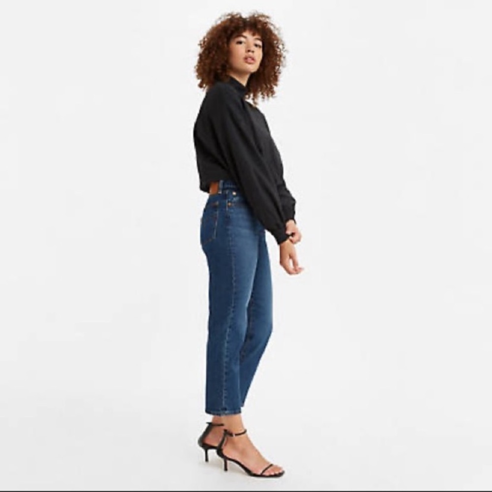 NWT Levi’s Dark Wash Wedgie Straight Leg Jeans - Picture 2 of 11